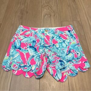 Lilly Pulitzer Buttercup Stretch Short in “Raz Berry Lobsters in Love” Print